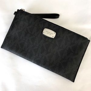 Michael Kors Large Flat Jet Set Wristlet - Black